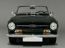 1円〜 お宝放出 Minichamps 1/18 Triumph TR6 Roadster 1968 ◆ British Racing Green ◆ Paul’s Model Art ミニチャンプス 155 132036_画像5