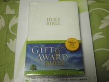 HOLY BIBLE AS HOTEL BIBLE gift award WHIHE LEATHER-LIKE FRONT COVER AS IN VINIL NEWLY CONDITION FREESHIPMENT(minimum only) no2_画像1