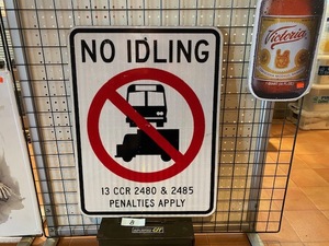アイドリング禁止 即決 インテリア ロードサイン NO IDLING B BUS TRUCK 道路標識 本物 アメリカ雑貨 輸入雑貨 カリフォルニア E30 本物