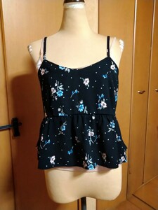 530 used black . floral print short camisole type 