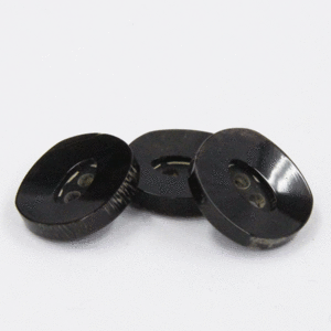 昔のボタン 15ｍｍ ブラック 本水牛ボタン ３個セット ANT9017 昭和30年代からの専門店用の高級ボタン