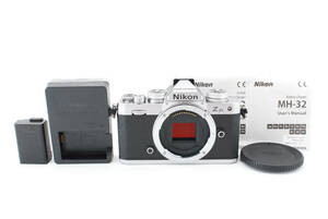 【美品】 Nikon ミラーレス一眼カメラ Z fc ボディ Zfc ニコン シルバー 【動作確認済】 #398