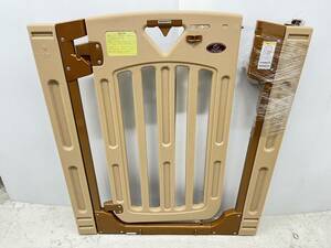  free shipping h46582 Japan childcare Smart gate baby gate baby fence Smart gate Brown 