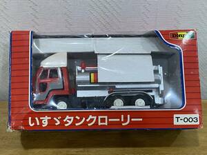 (5) Diapet T-003 Isuzu tank lorry 1/55 package with defect 