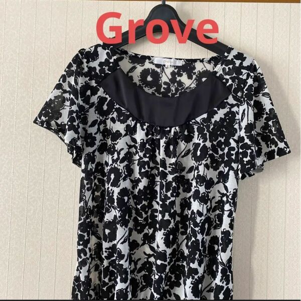 美品　Grove モノトーン　花柄ブラウス