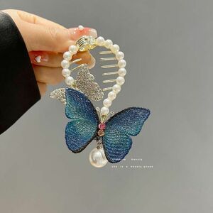 ヘアクリップ　可愛い蝶のバンスクリップ パールクリップ　髪飾り チョウのクリップ２個セット