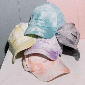 帽子 キャップ TIE DYE LOW CAP フルーツオブザルーム タイダイ柄 キャップ color レッド