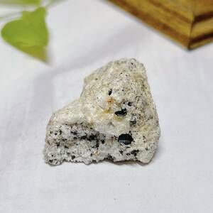 【E5608】ルチル＊二酸化チタン＊原石＊天然石＊鉱物＊Rutile＊