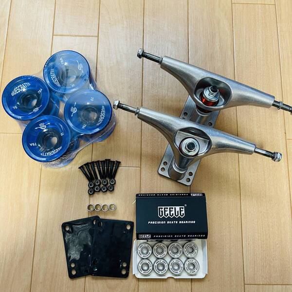 お得 サーフスケート CARVER カーバー CX4同機能トラック 70*51mmソフトウィール ABEC11ベアリング 足回りセット F