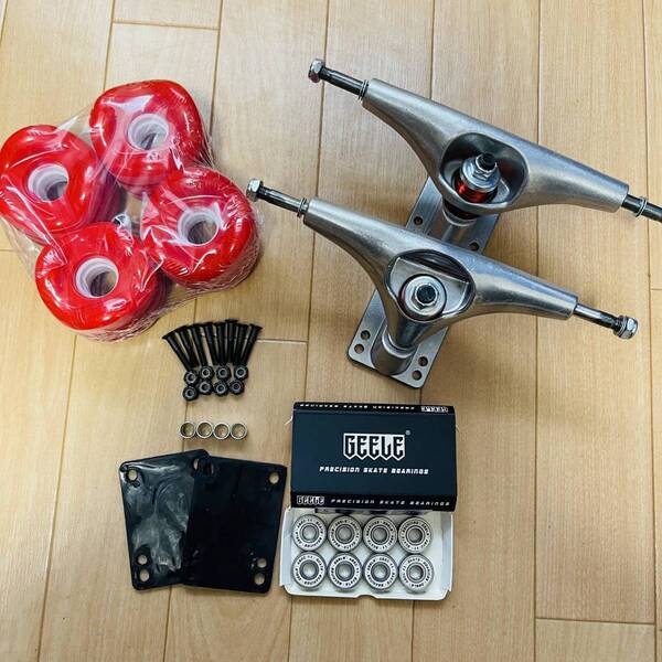 お得 サーフスケート CARVER カーバー CX4同機能トラック 話題の四角ウィール70*51mm ABEC11ベアリング 足回りセット C
