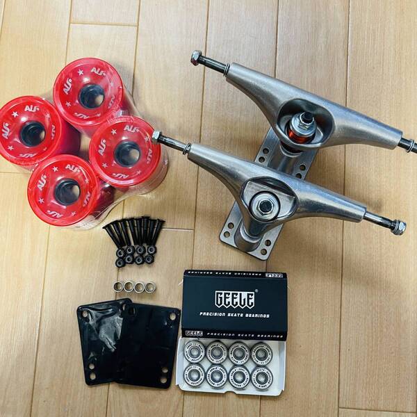 お得 サーフスケート CARVER カーバー CX4同機能トラック 70*51mmソフトウィール ABEC11ベアリング 足回りセット G