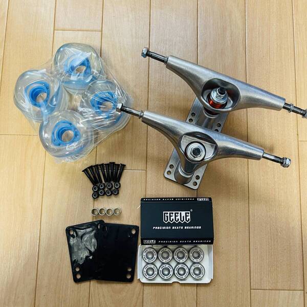 お得 サーフスケート CARVER カーバー CX4同機能トラック 話題の四角ウィール70*51mm ABEC11ベアリング 足回りセット J