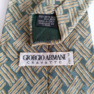 GIORGIO ARMANI(ジョルジオアルマーニ)緑黄色ネクタイ