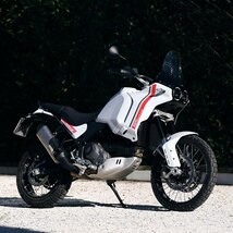 送料無料 Ducati ドゥカティ デザートX 2022-2023 リア サイドフェアリング カバー フレーム 保護 プラスチック_画像2