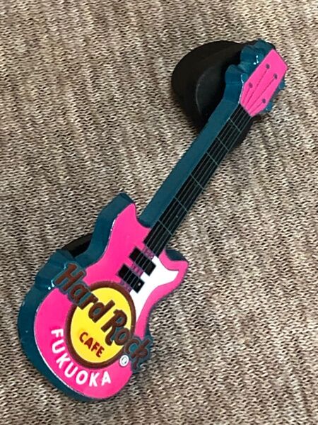 ハードロックカフェ福岡 ギターピン 激レア! 即購入○