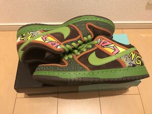 NIKE DUNK LOW PRM DLS SB QS デラソウル