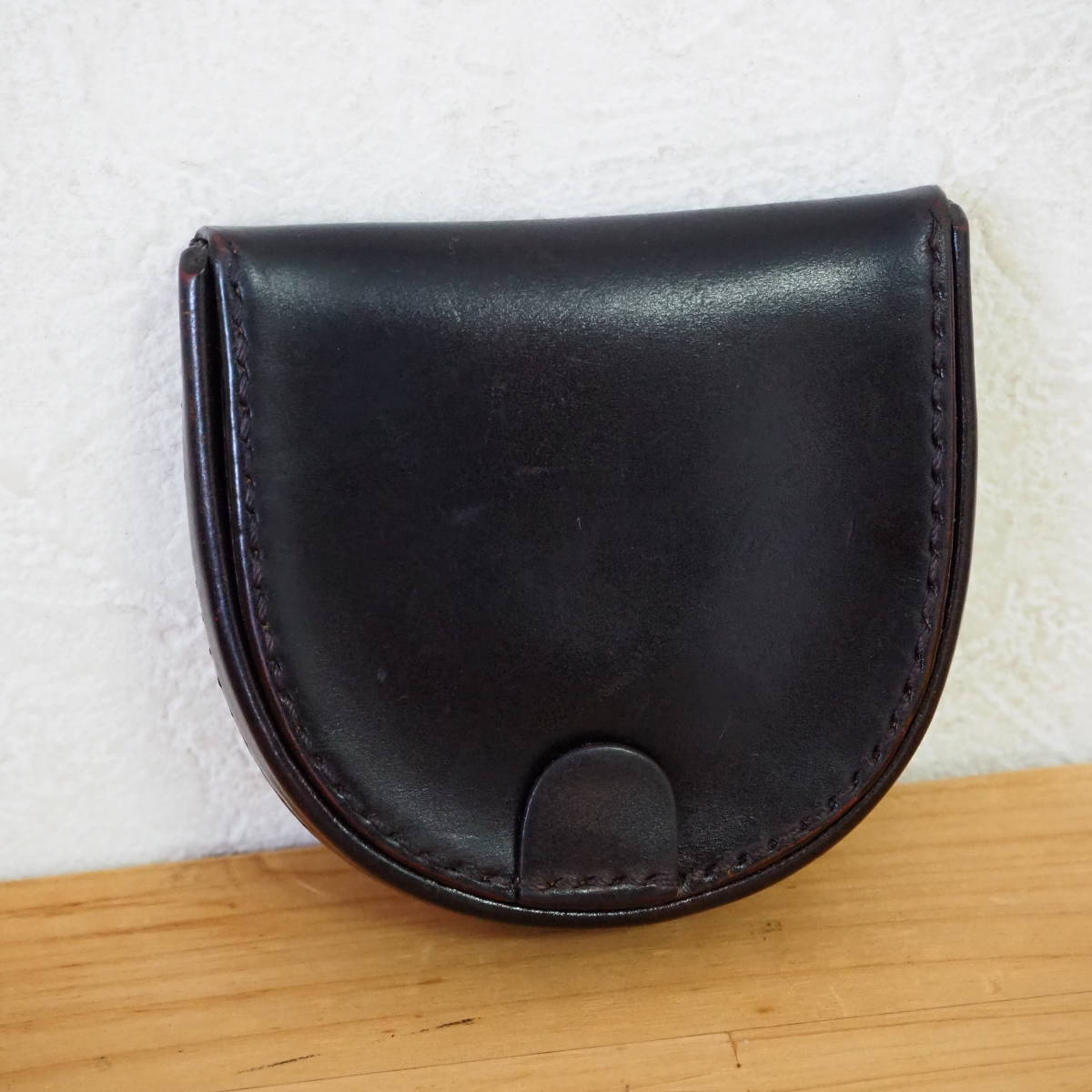 ヤフオク! -「馬蹄型 コインケースコードバン」の落札相場・落札価格