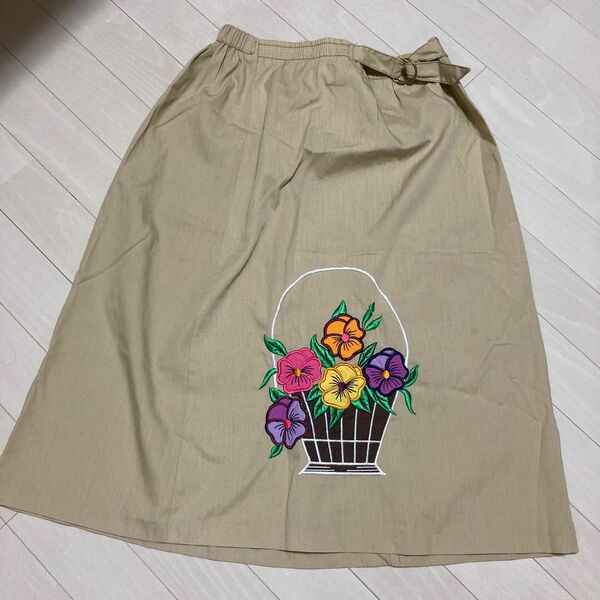 70s vintage お花　刺繍　スカート　ビンテージ