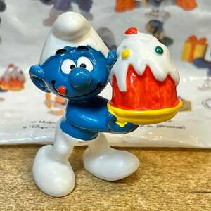 McDonald's SMURFS PVC フィギュア マクドナルド ハッピーミール ケーキ　ミールトイ ハッピーセット おもちゃ トイ キャラクター