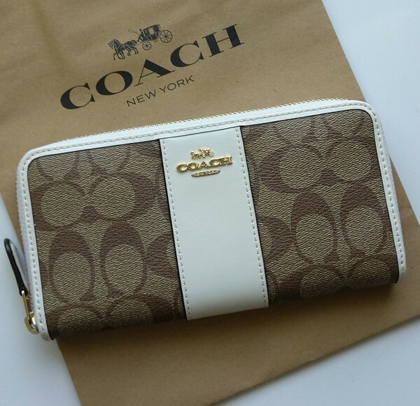 【新品】COACH コーチ 長財布 シグネチャー 　カーキ　チョーク