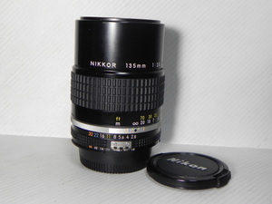 Nikon Ai-s 135mm/Ｆ2.8　レンズ(中古良品)