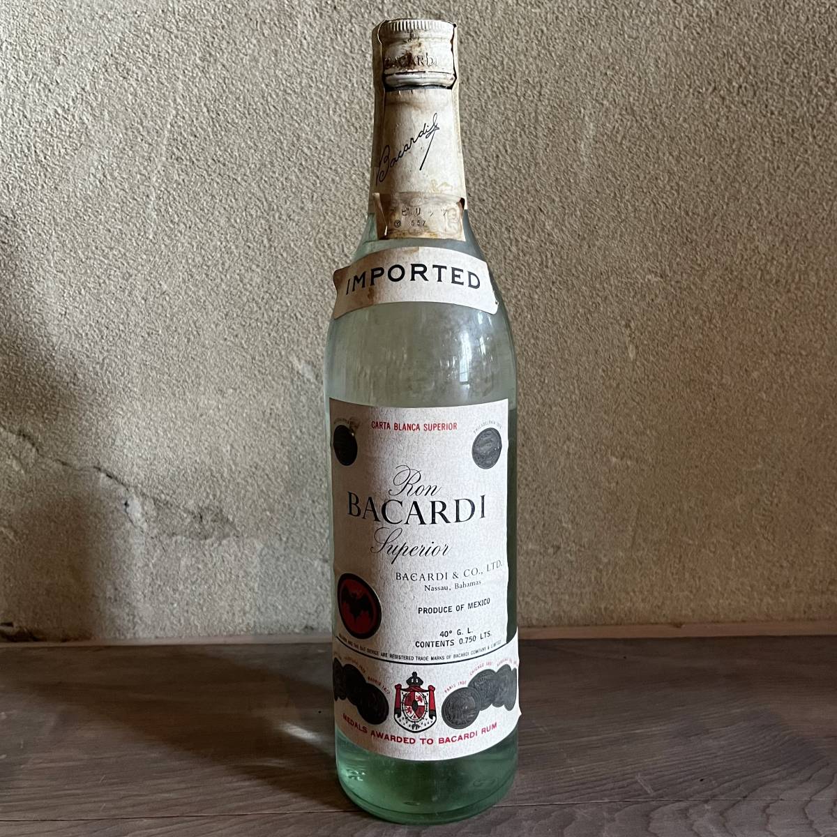 ヤフオク! -「バカルディ」(ラム酒) (アルコール)の落札相場・落札価格