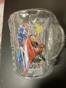 送安 即決 仮面ライダー セイバー コップ 新品 食事 食器 日本製