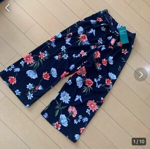 新品　タグ付き　H&M 花柄 ワイドパンツ リゾートパンツ　ハーフパンツ 