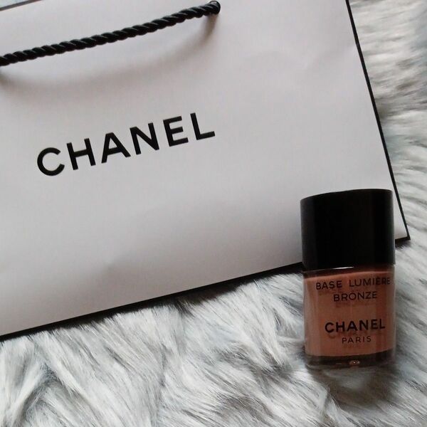 Chanelシャネルベースルミエールブロンズ30ml