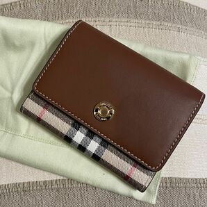 【正規品、未使用】BURBERRY 三つ折りコンパクト財布 