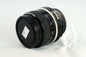 Nikon 24?mm f / 2.8手動フォーカスAiレンズ(中古品)