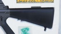 マルイ　オートマチック電動エアーガン　COLT M16 A1　中古美品　作動確認済　バッテリー　充電器付き　取扱説明書付属_画像6