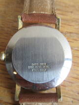 URVAN LOCARNO　スイス製　手巻き式2針　ビンテージ腕時計　中古箱無し_画像5