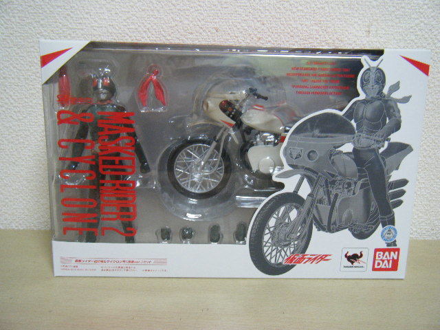 ヤフオク! -「フィギュアーツ 旧サイクロン号」の落札相場・落札価格
