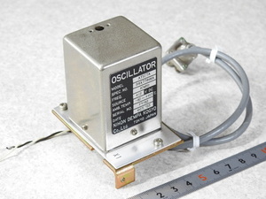 【ジャンク測定器】　NDK(日本電波工業) AT127A 10MHz OCXO DC+12V 1985年製 ソケット/取り付け板金付 動作簡易確認済 現状渡しジャンク品