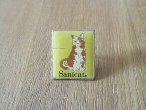 古いピンバッジ：Sanicat（小傷あります） 広告 猫 キャット 動物 ピンズ #T