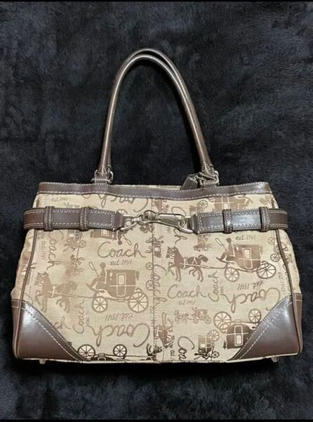 美品 COACH カジュアルオシャレなバッグ