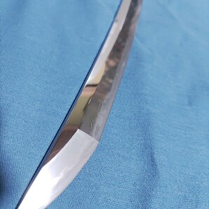 大切先でズッシリとした重さと体配の良い昭和初期の刀です。研磨、日刀保鑑定済み 九八式軍刀鉄鞘拵え 新潟県072970号の画像3