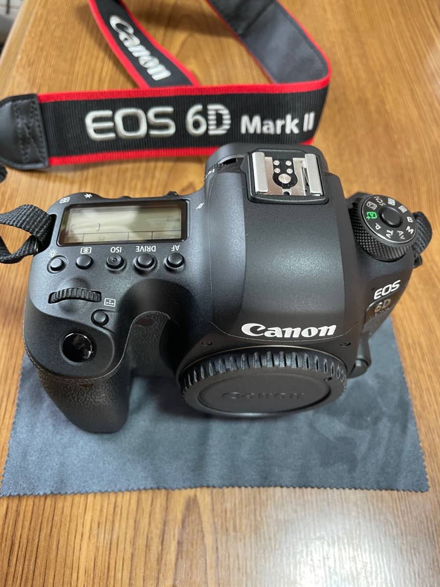 美品 キヤノン Canon EOS 6D Mark II ボディ デジタル 一眼レフカメラ