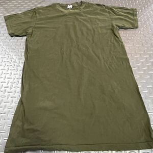 US 米軍放出品　Tシャツ　LARGE OD ランニング　スポーツ　サバゲ　(INV H69)