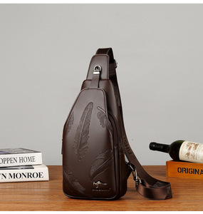 メンズ ボディバッグ レザー 鞄 斜めがけバッグ 軽量 通勤 ビジネス ２色 ブラウン