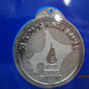 ★岩0026 記念メダル 第11回冬季札幌オリンピック 大会記念 メダル 2枚セット 1972年 札幌オリンピック の画像3