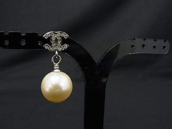ヤフオク! -「シャネル ピアス パール 本物」(イヤリング、ピアス