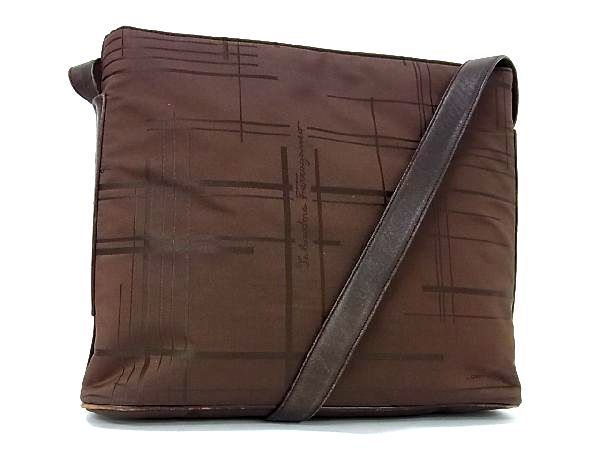 ヤフオク! -フェラガモ バッグ メンズの中古品・新品・未使用品一覧