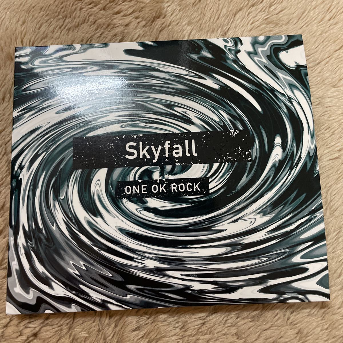 ヤフオク! -「skyfall one ok rock」の落札相場・落札価格