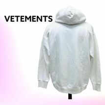 VETEMENTS ヴェトモン 19AW ロゴプリント ビッグタグ プルオーバー フーディー パーカー ユニセックス UAH20TR725_画像2