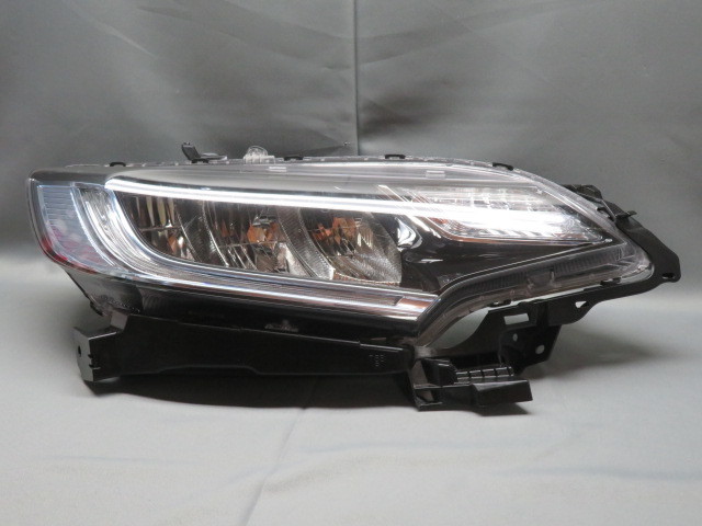 フィット GP6/GP5 純正ヘッドライト LED 右 美品 | signalstationpizza.com