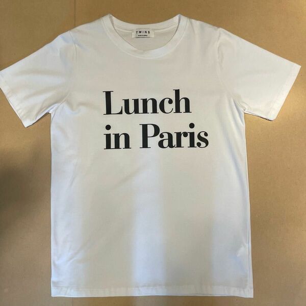 ARE ING lunch IN Paris Printed t-shirt 半袖Tシャツ ホワイト