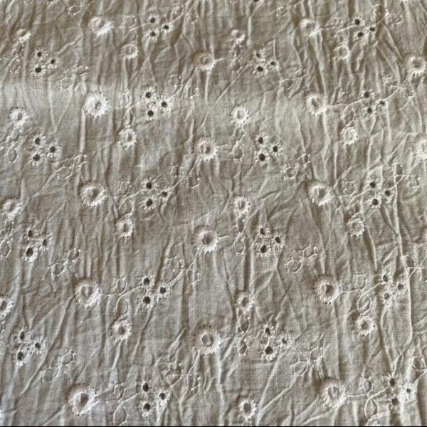 コットン刺繍レースローンワッシャー　生地巾×50cm 白色