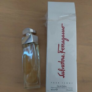 フェラガモ プールファム オーデパルファム スプレータイプ 30ml SALVATORE FERRAGAMO 香水 FERRAGAMO POUR FEMMEの画像1